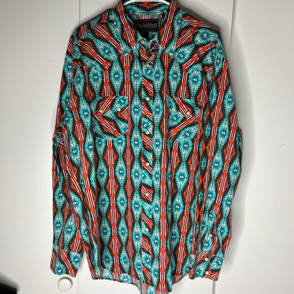Pearl Snap Western chic Rodeo ready southwestern Aztec print long sleeve sz XL